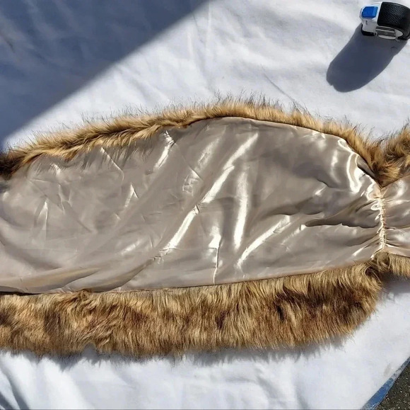 Faux Fur Wrap - Picture 8 of 9